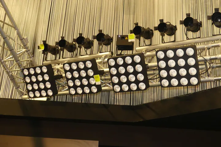 4x Showtec LED-Pixel-Panel Modell: Pixel Square 16 COB